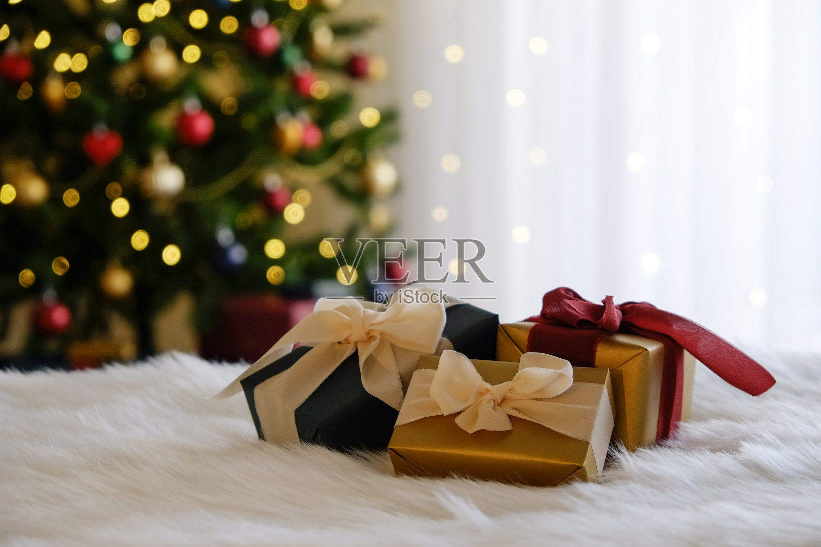 五颜六色的礼物照片摄影图片