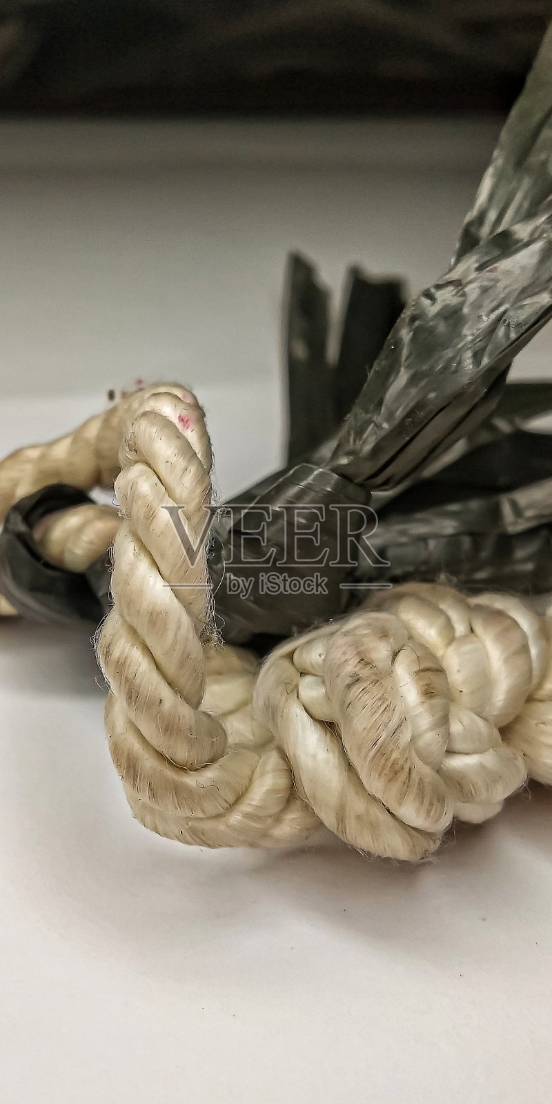 绳子在白色背景上照片摄影图片