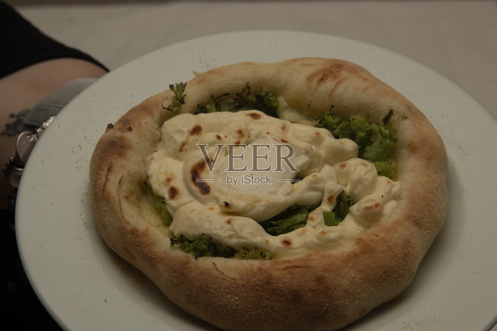 各种菜肴、披萨、香菜、小吃等各式各样照片摄影图片