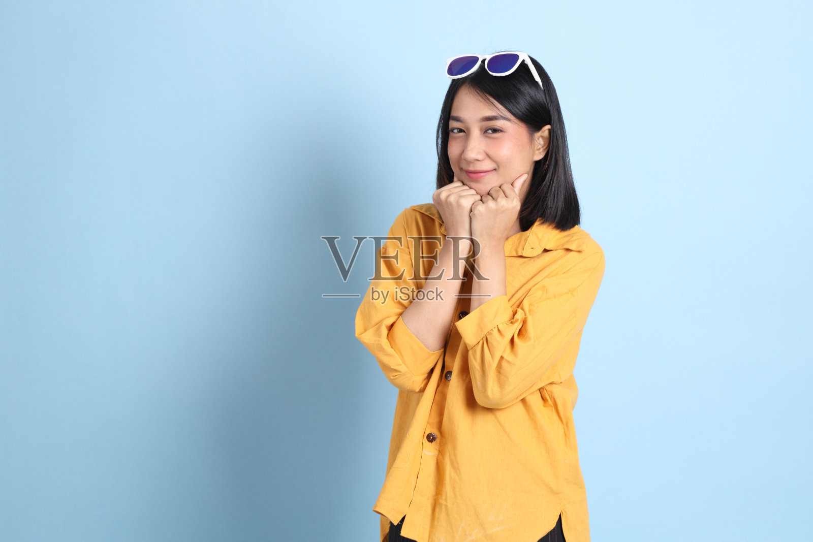 可爱别致的女孩照片摄影图片