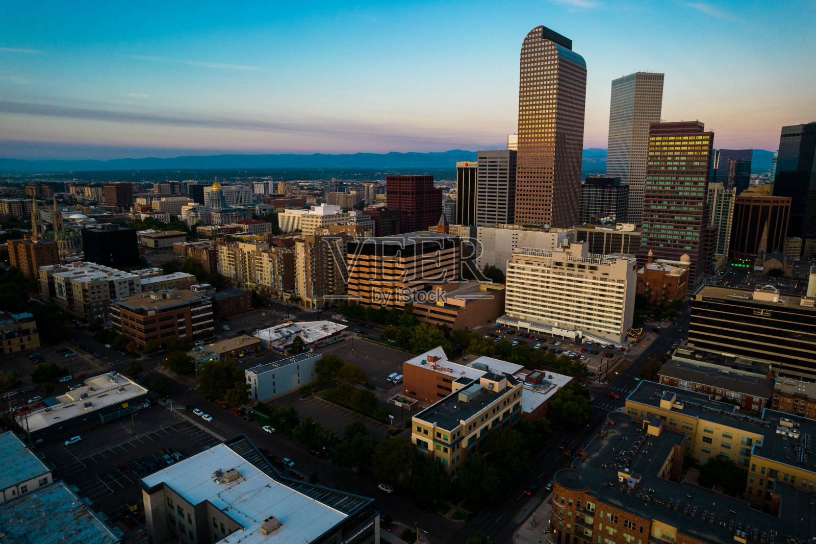 科罗拉多州丹佛市上落基山脉的门户照片摄影图片
