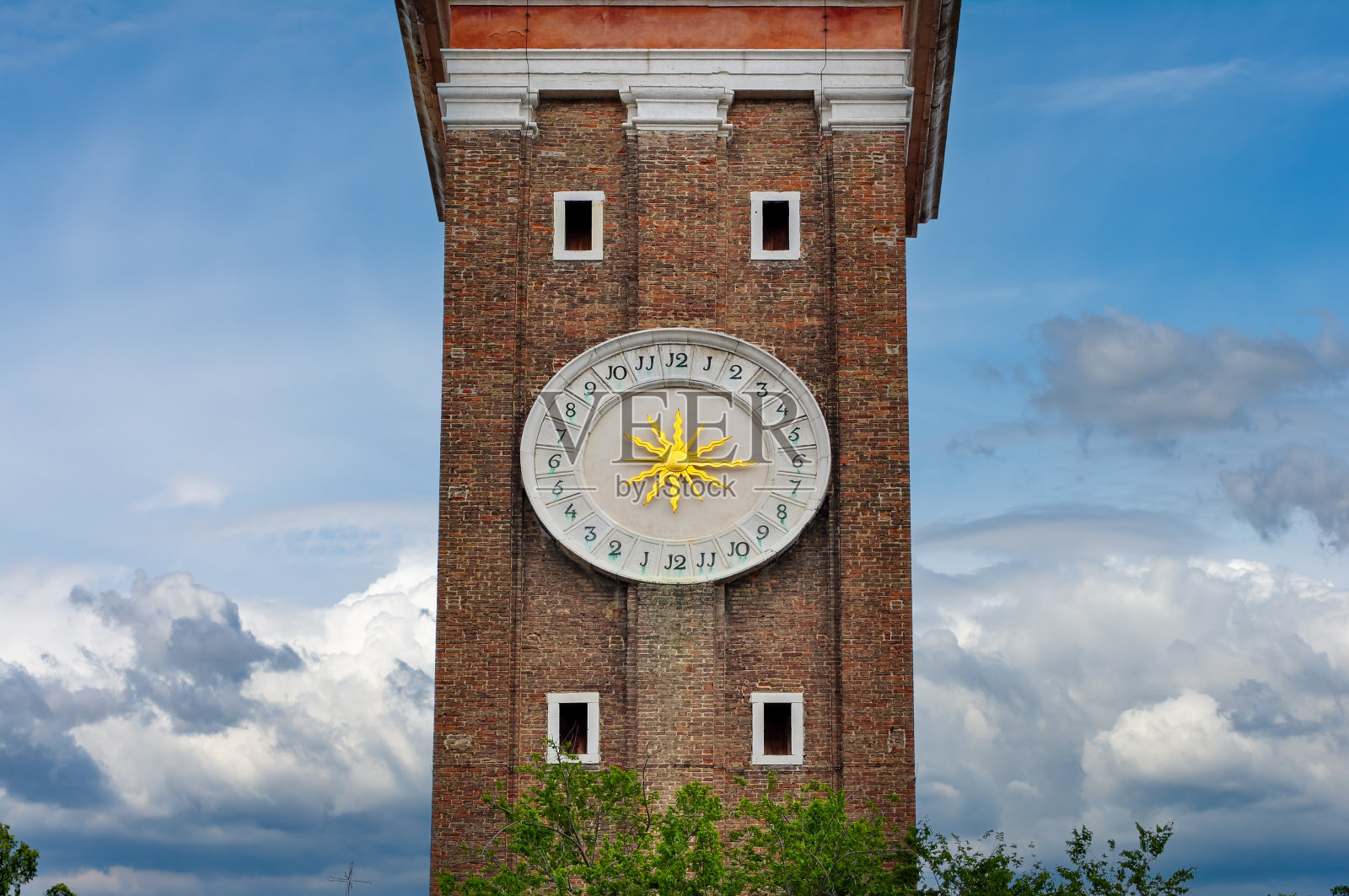 意大利威尼斯基督圣使徒教堂的钟照片摄影图片