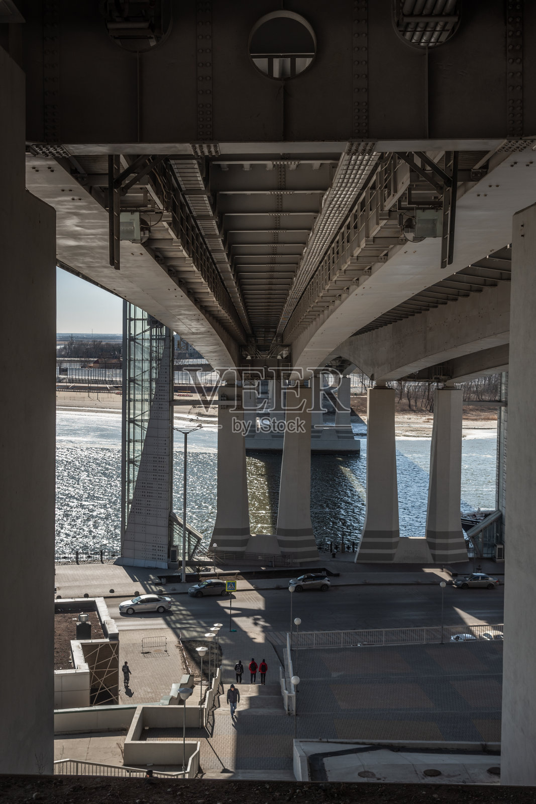 俄罗斯顿河畔罗斯托夫Voroshilovsky桥下的景色照片摄影图片