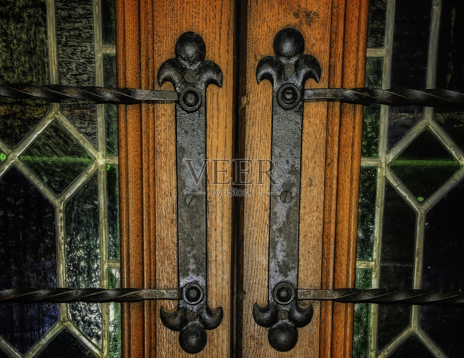 传统制造的门锁。照片摄影图片