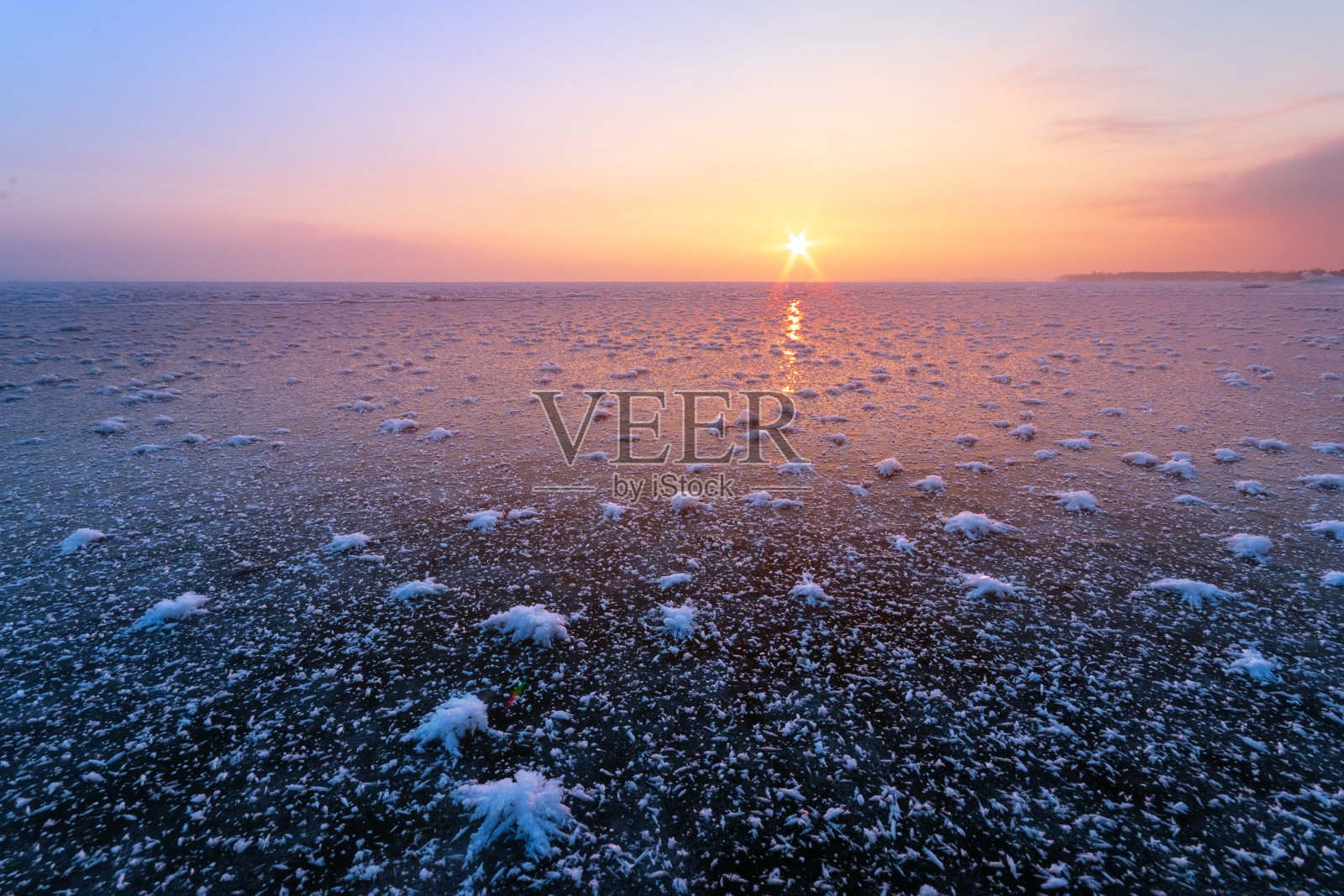 冰湖上的黎明照片摄影图片