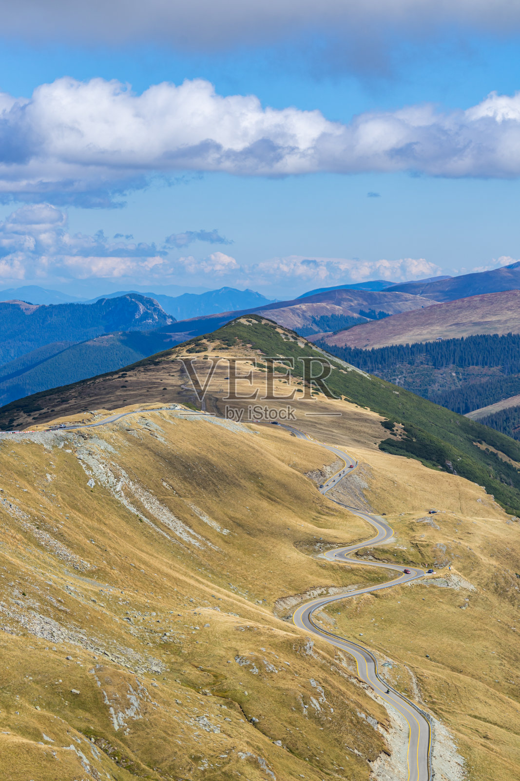 曲线形山路风景照片摄影图片