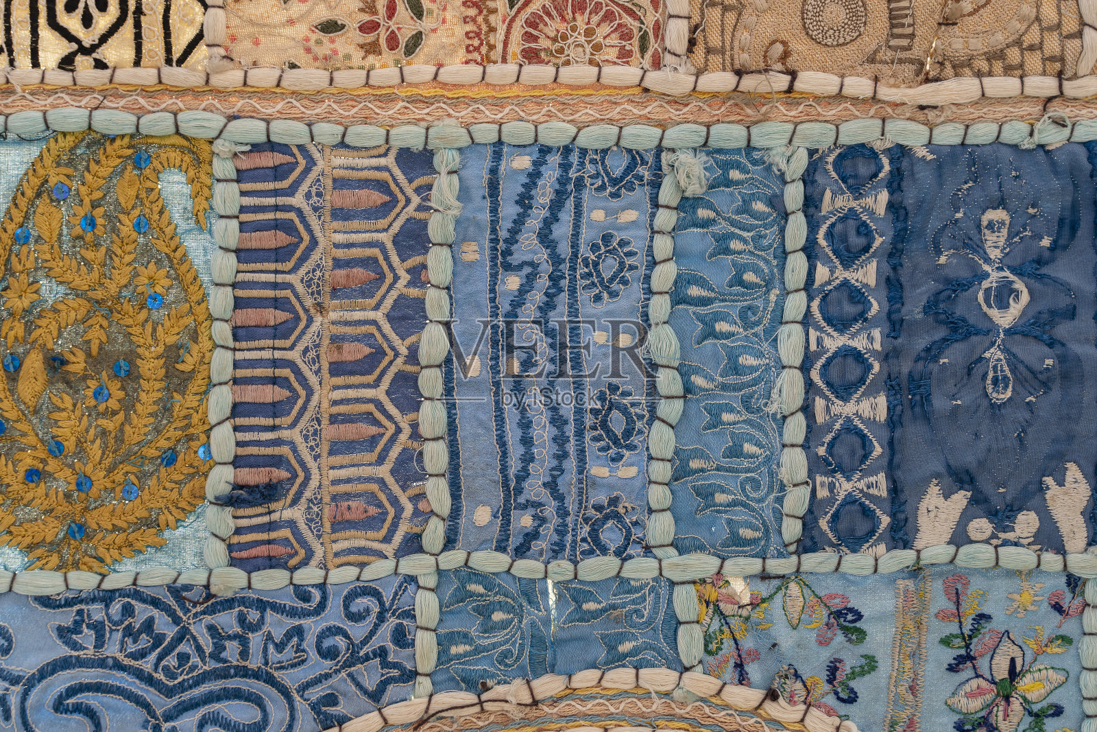 印度彩色拼接地毯的细节。近距离照片摄影图片