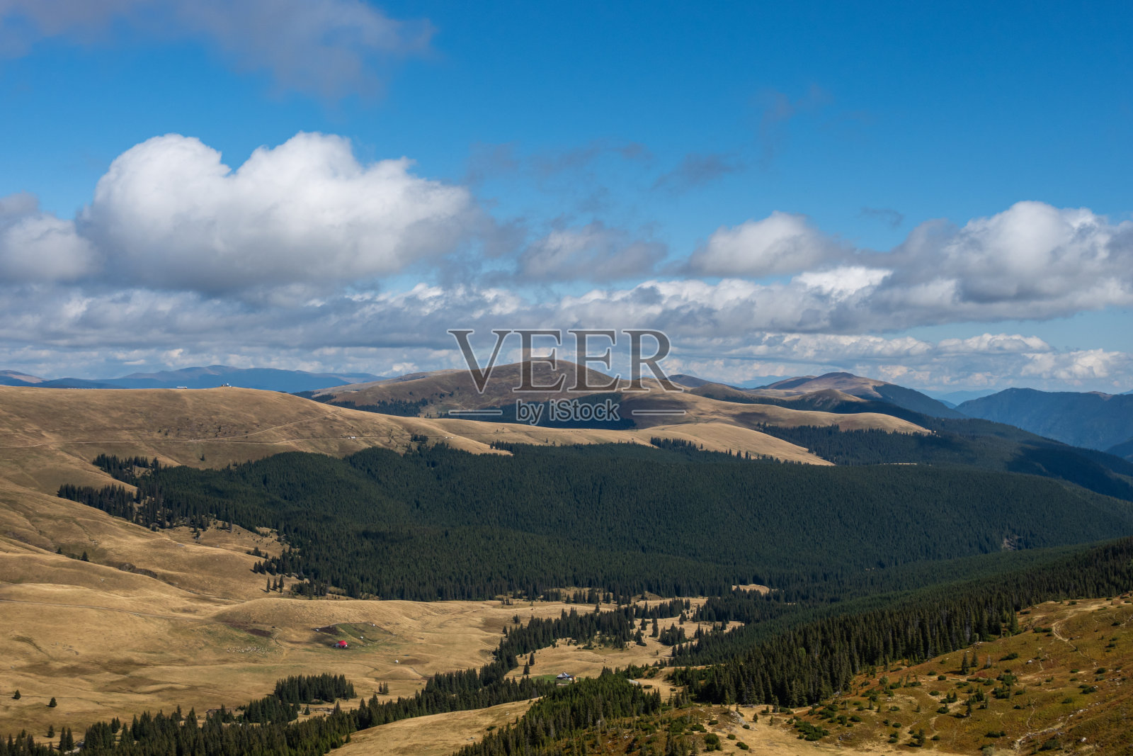 罗马尼亚山区景观。照片摄影图片
