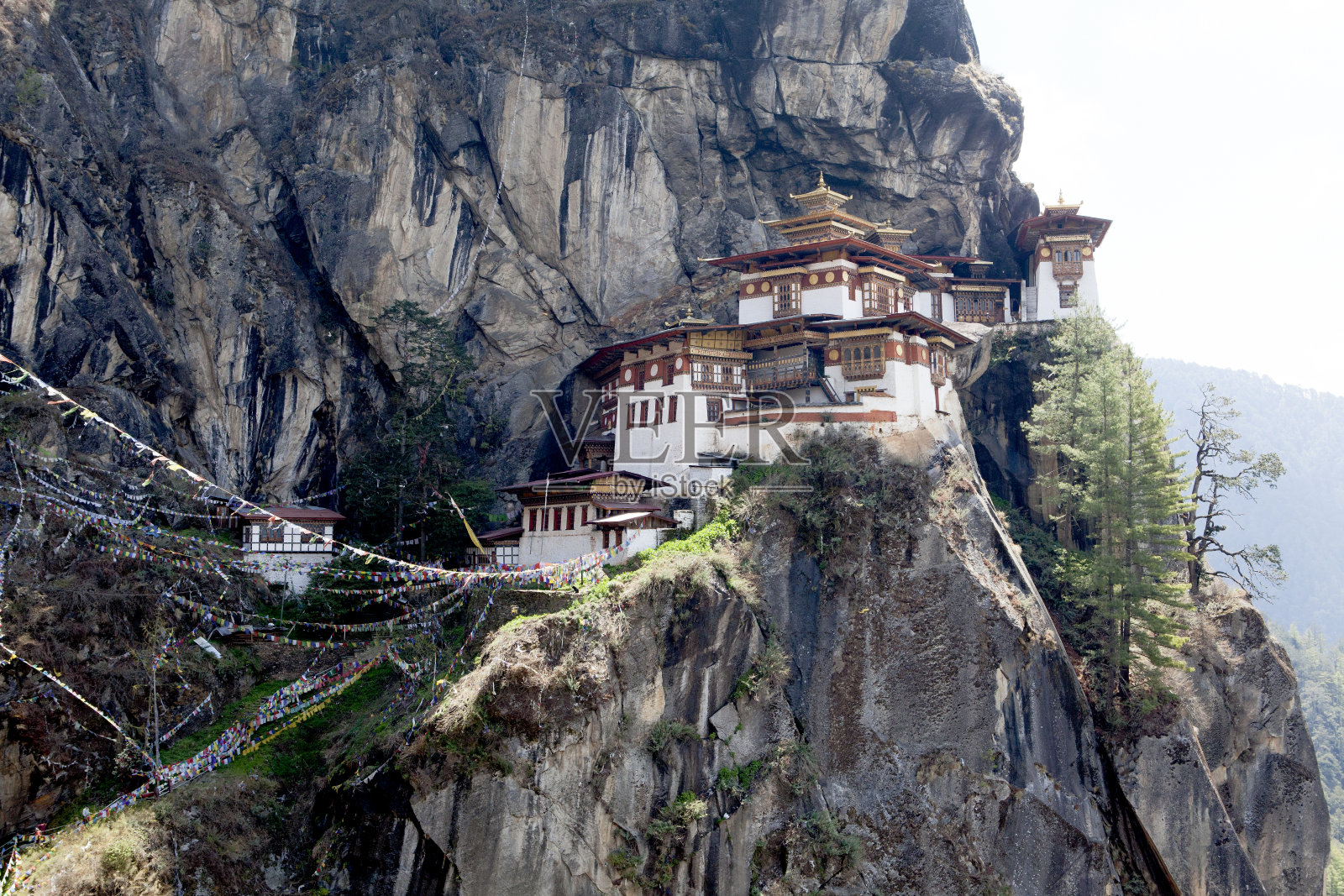 亚洲不丹帕罗的虎巢修道院(Taktshang Goemba)照片摄影图片