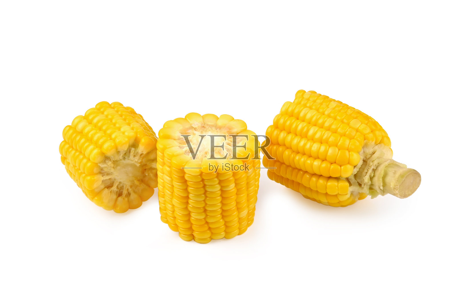 白色背景上的甜玉米照片摄影图片