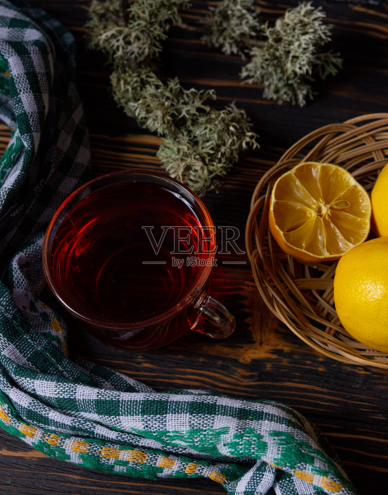 茶和柠檬从上面拍摄照片摄影图片