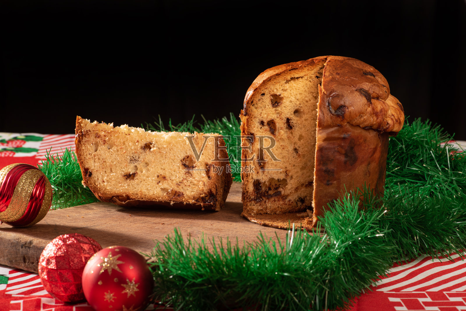 巧克力，潘妮托内的巧克力片，照片作为产品是在现实，选择性聚焦。照片摄影图片