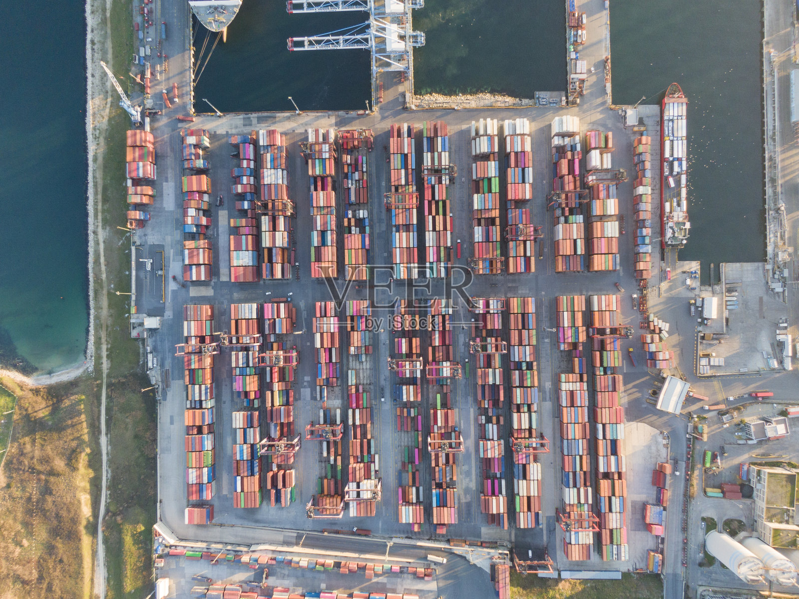 集装箱港口的航拍图照片摄影图片