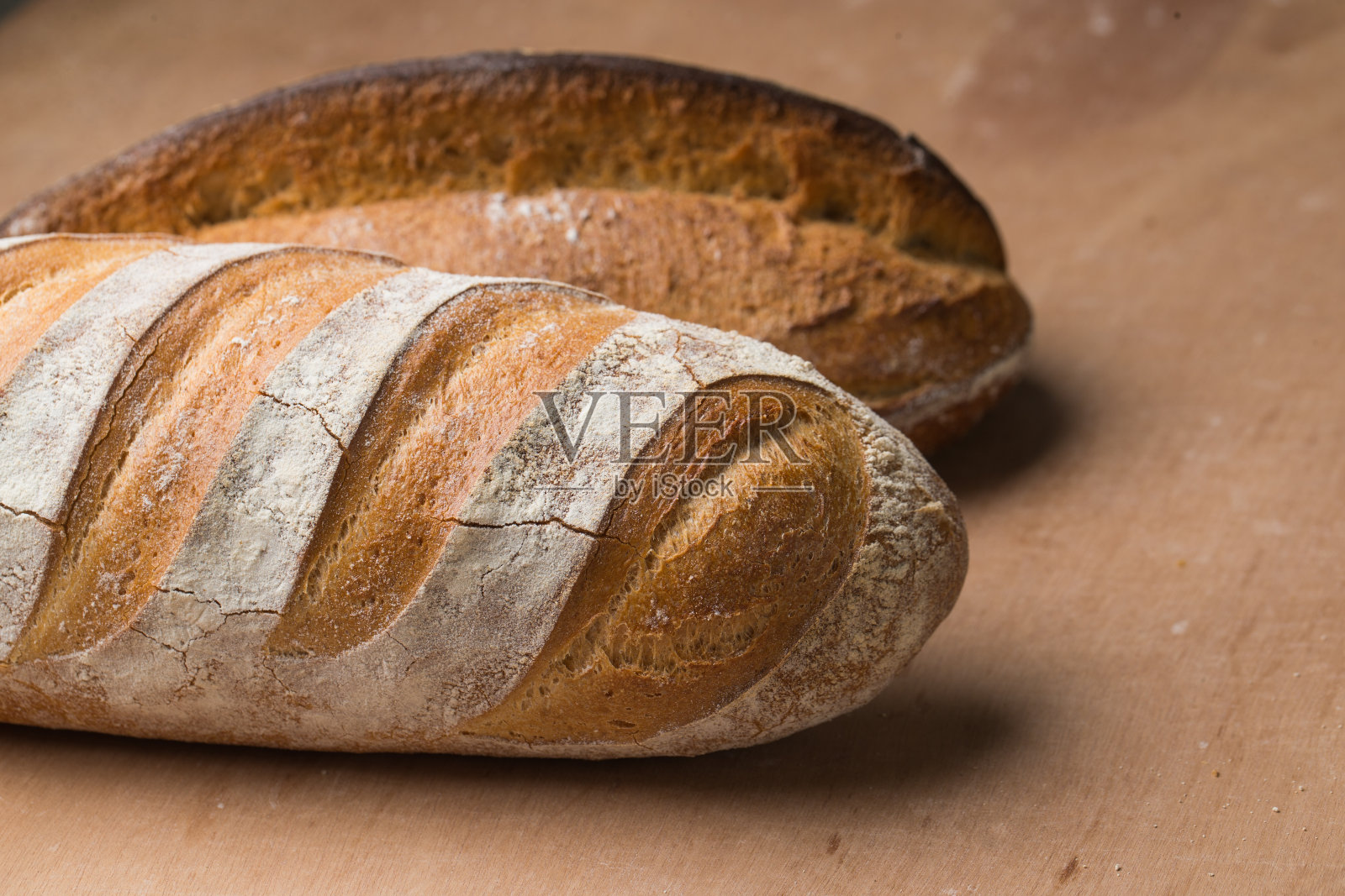 新鲜酥脆的面包当早餐照片摄影图片