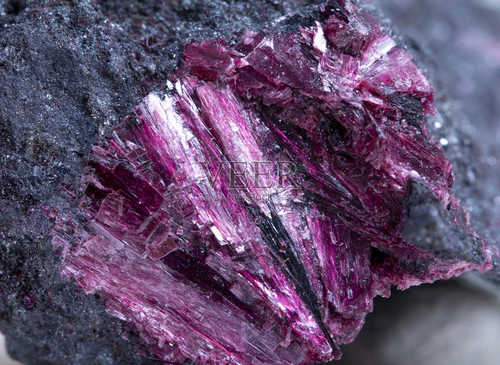 赤铁矿矿物标本石地质宝石晶体照片摄影图片