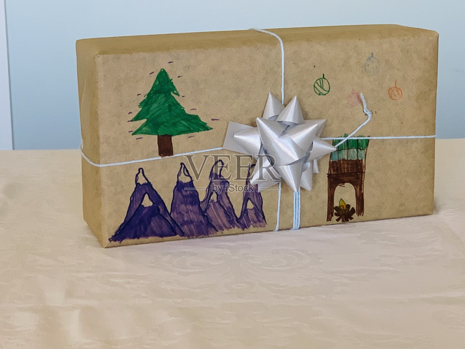 孩子们做的礼物照片摄影图片