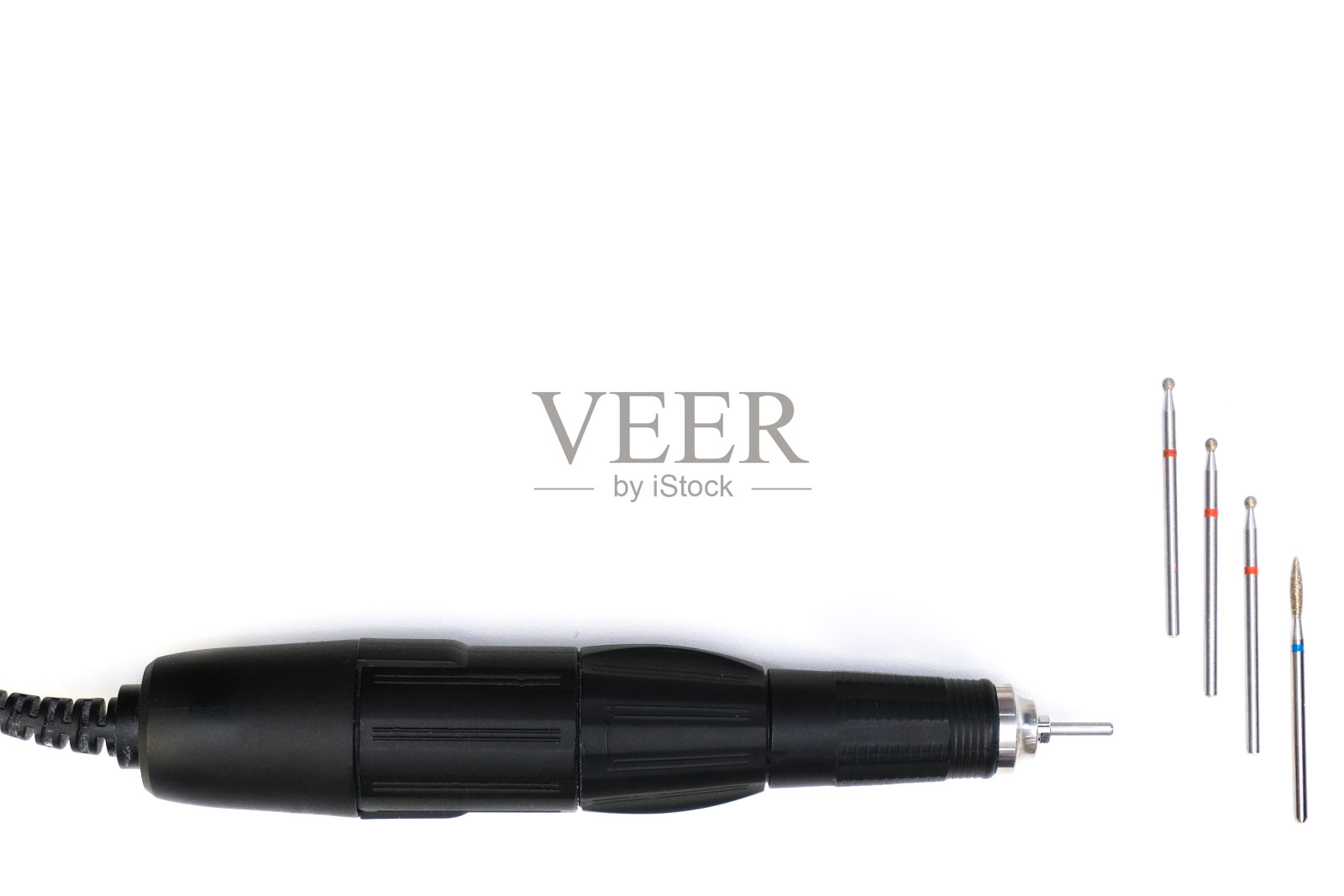 美甲工具，指甲护理器具在白色孤立的背景照片摄影图片