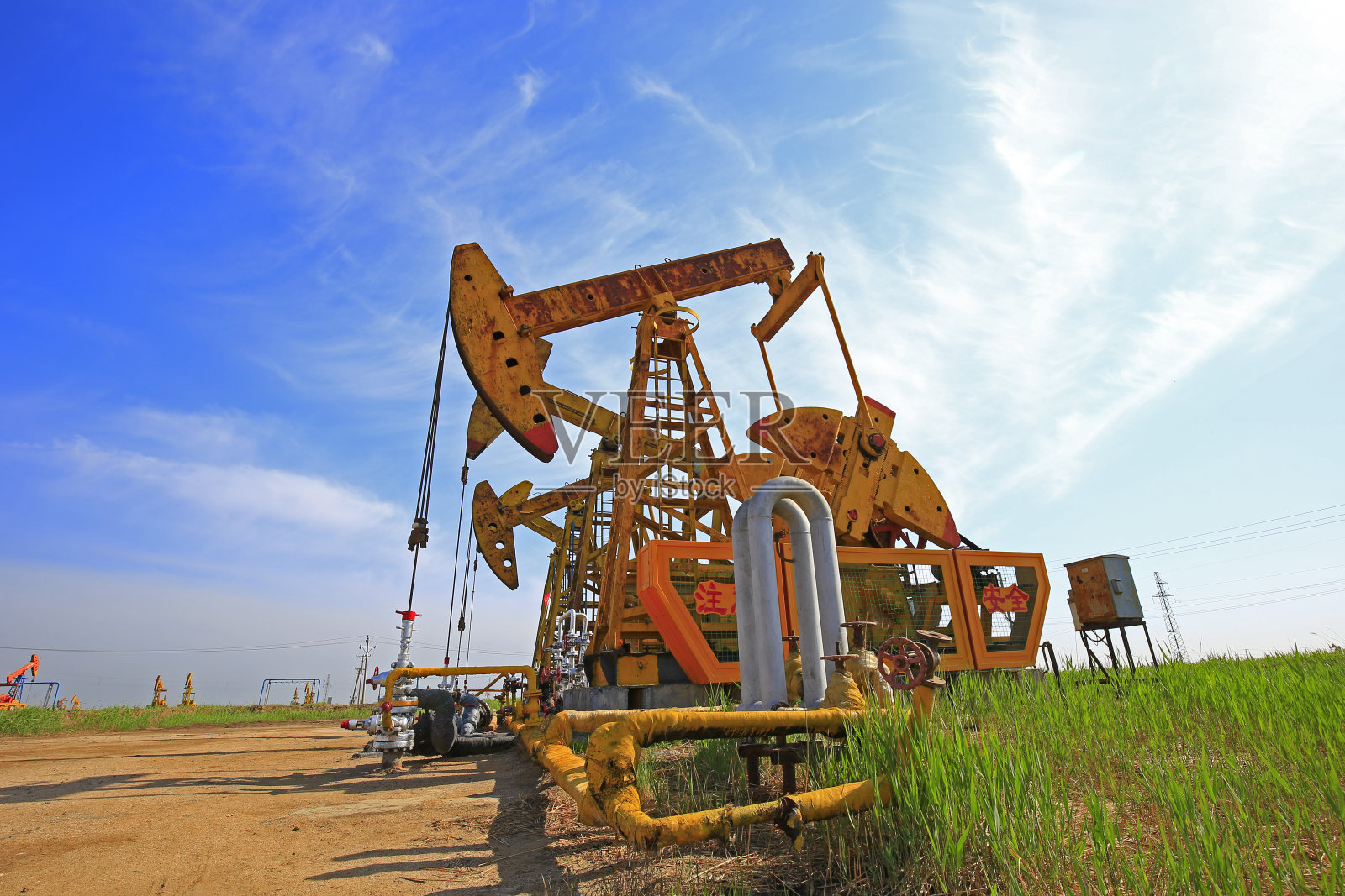 油泵、工业设备照片摄影图片