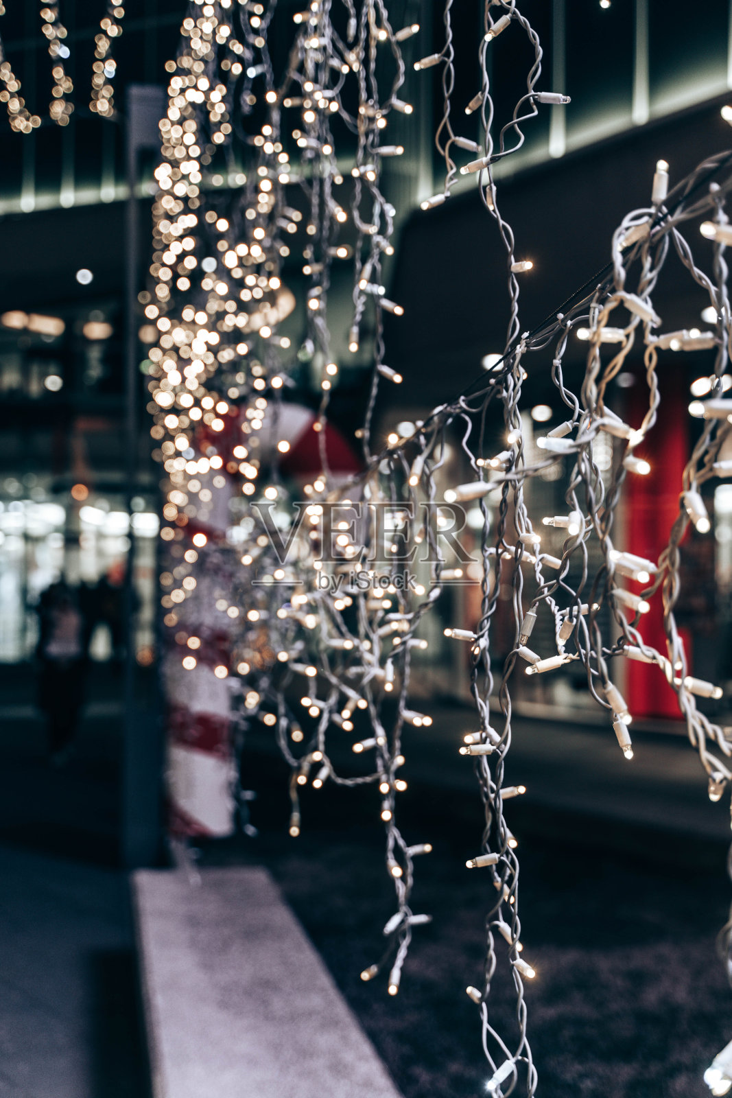 大型拐杖糖户外圣诞节日。照片摄影图片