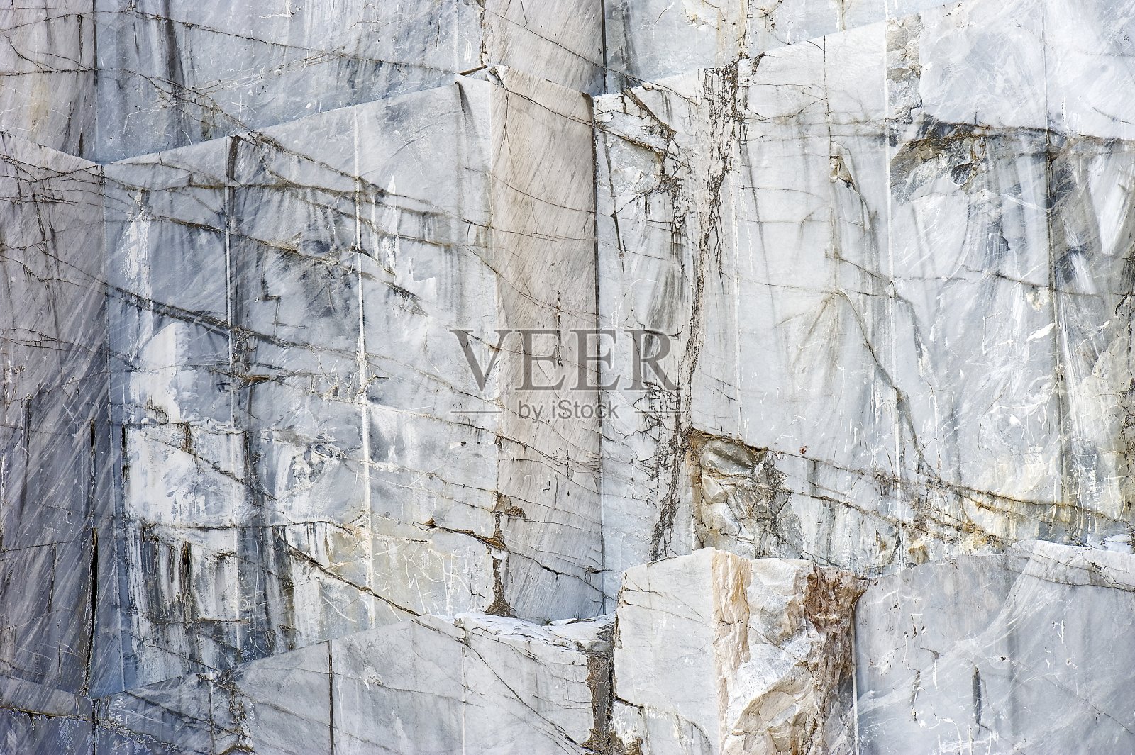 阿普安阿尔卑斯山脉的大理石采石场照片摄影图片