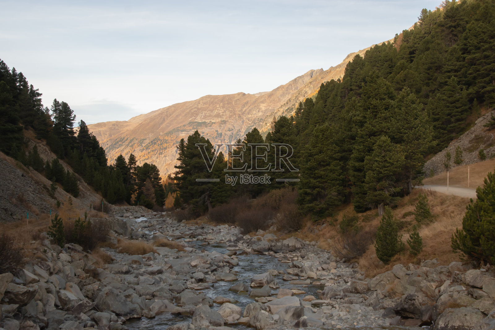 圣莫里茨秋天的色彩。照片摄影图片