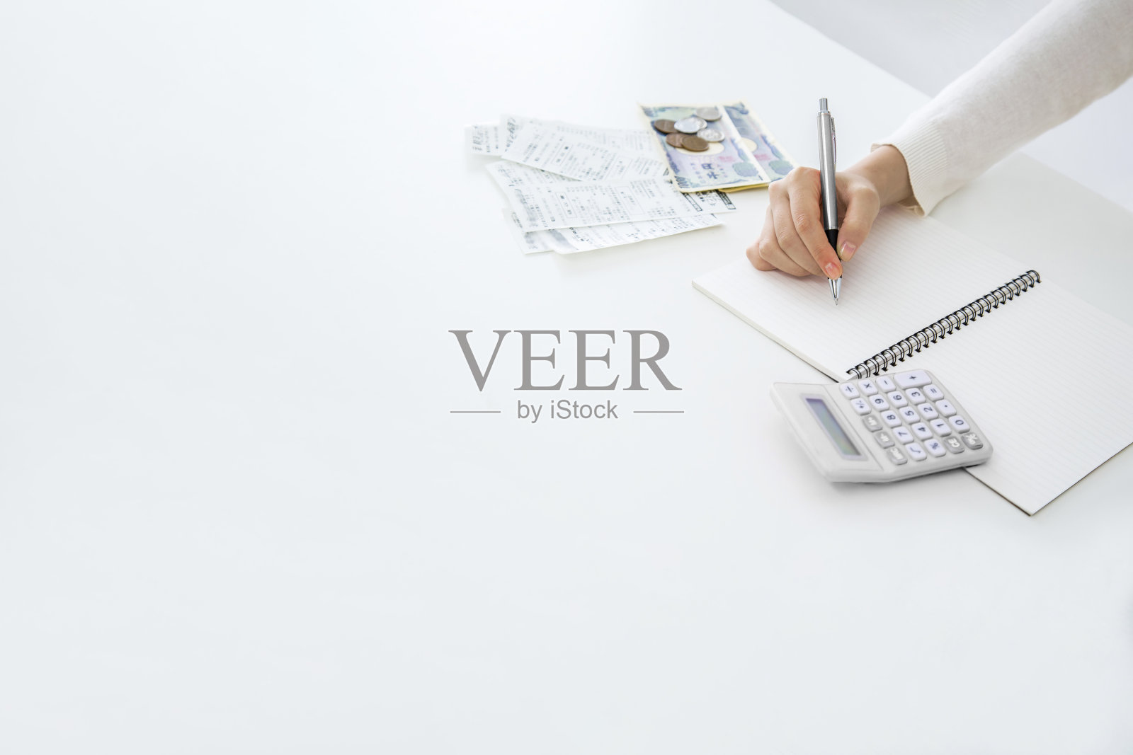 将收货记录在客房部帐簿上照片摄影图片