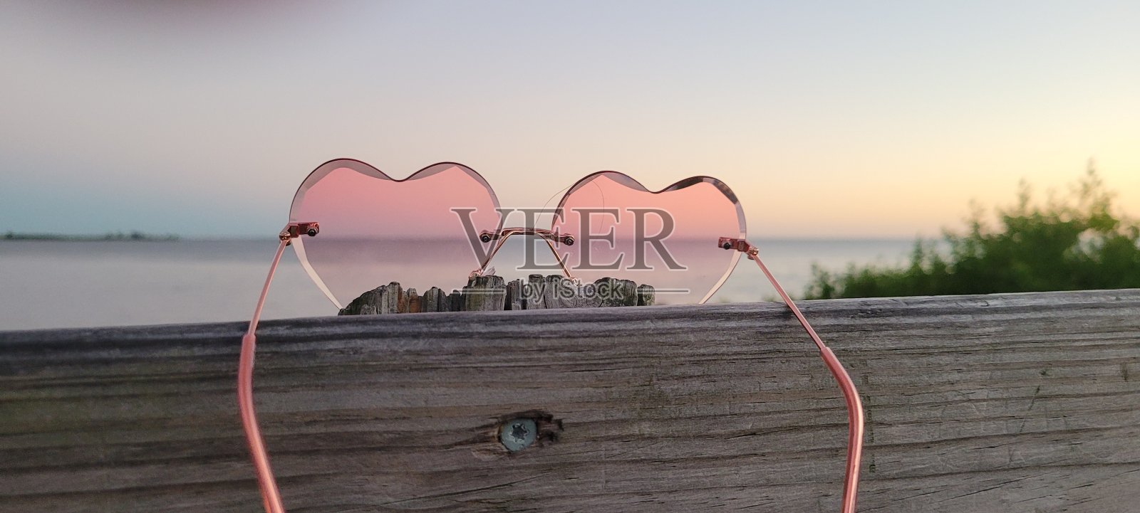 心的眼睛照片摄影图片