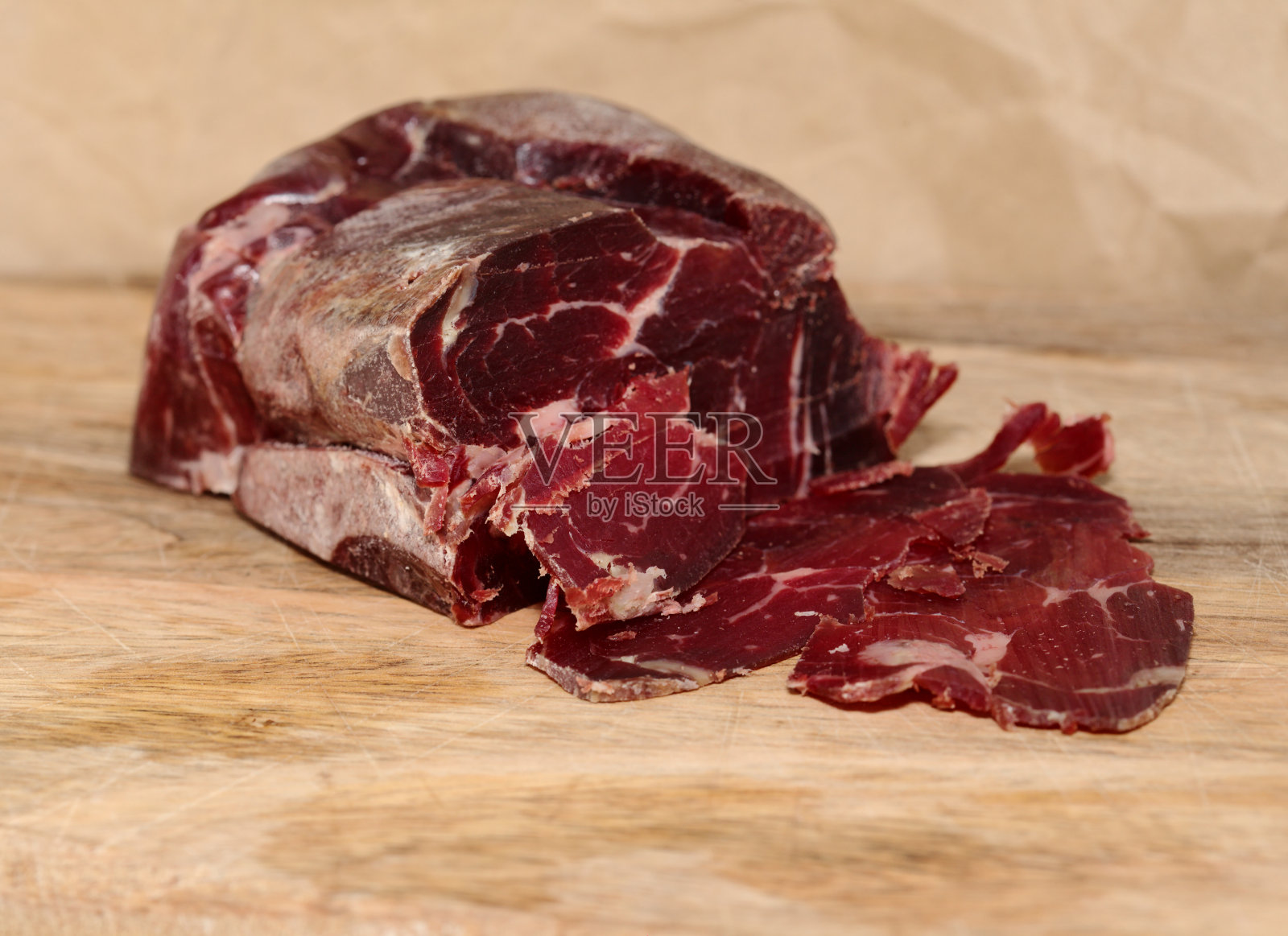 Cecina de Leon，产自西班牙莱昂省的风干腌牛肉照片摄影图片