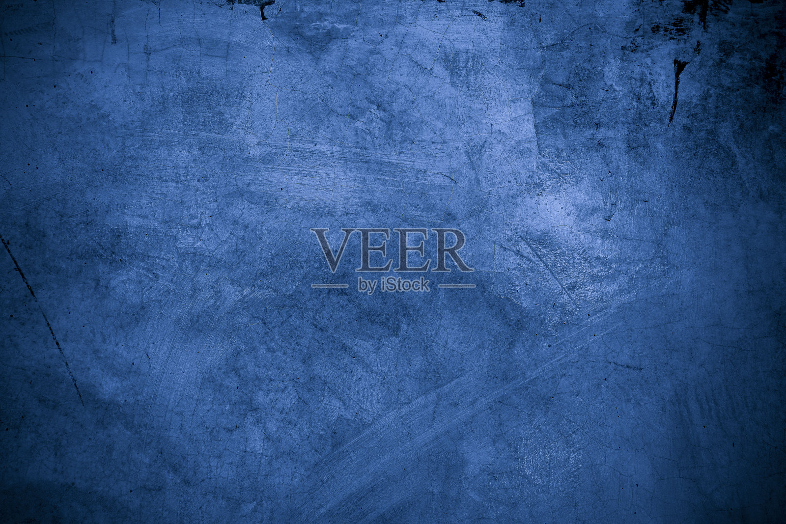 旧墙的图案纹理水泥蓝深抽象蓝颜色设计是浅与黑色渐变背景。照片摄影图片