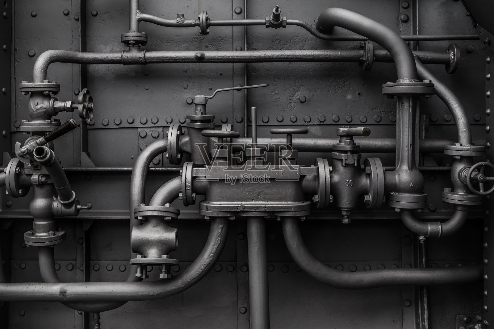 工业管道和压力阀照片摄影图片