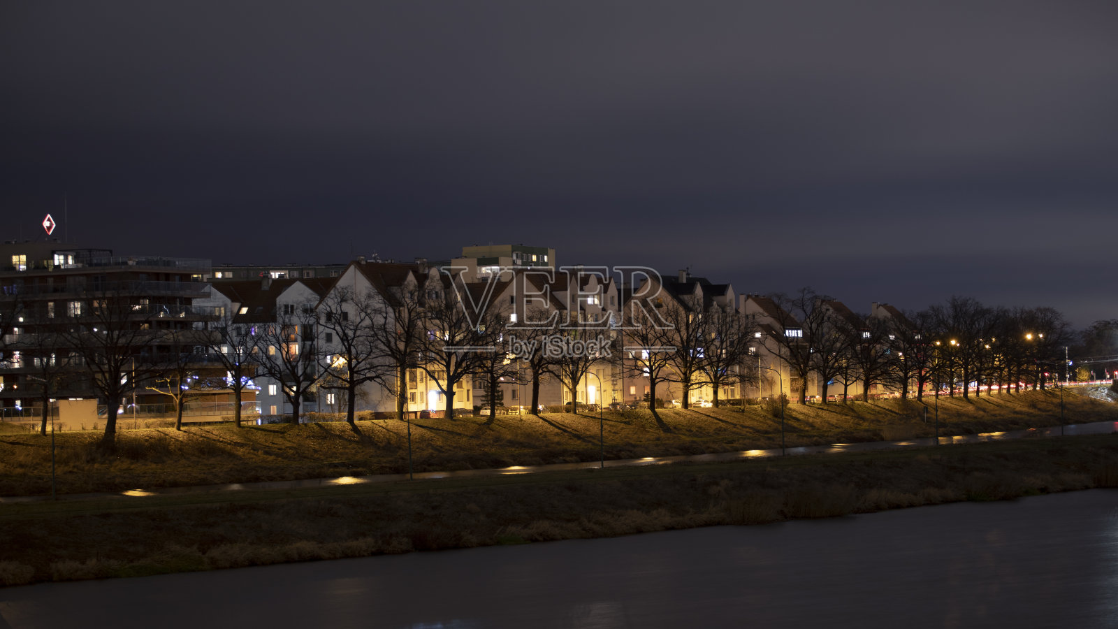 晚上的城市照片摄影图片