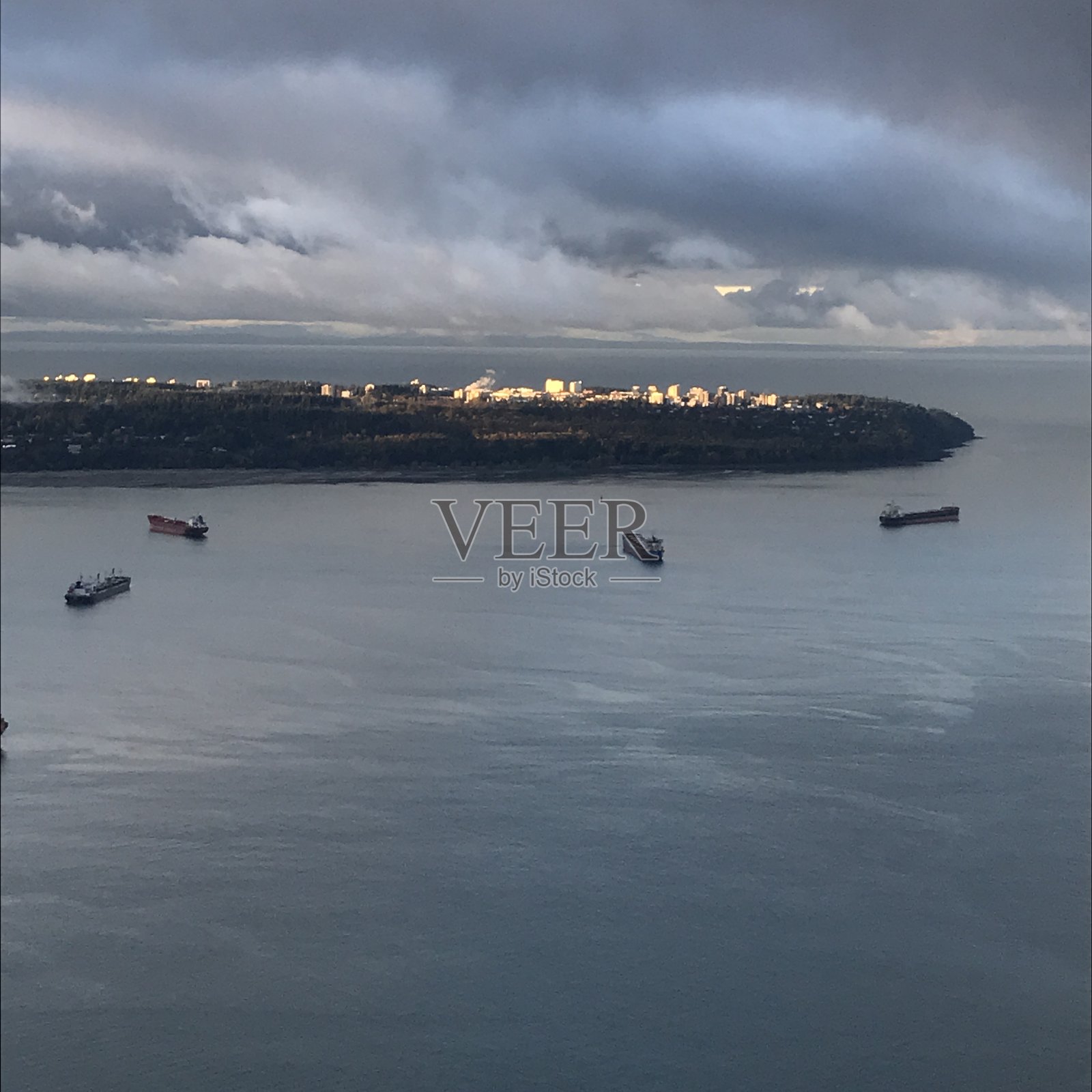 从温哥华飞往纳奈莫的航班照片摄影图片