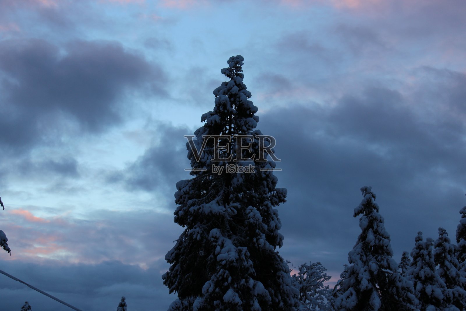 雪覆盖的属性照片摄影图片