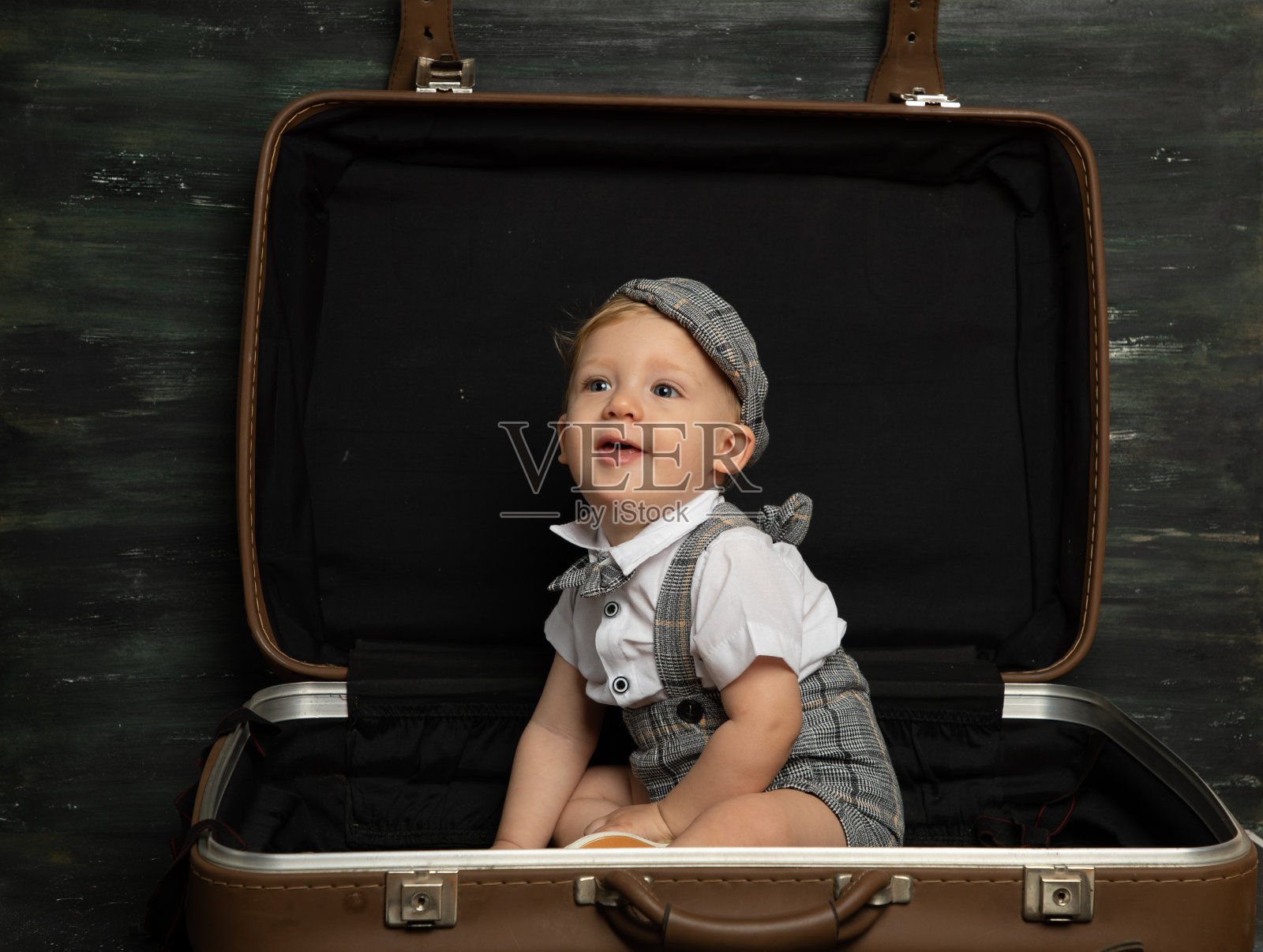 男婴概念照片照片摄影图片