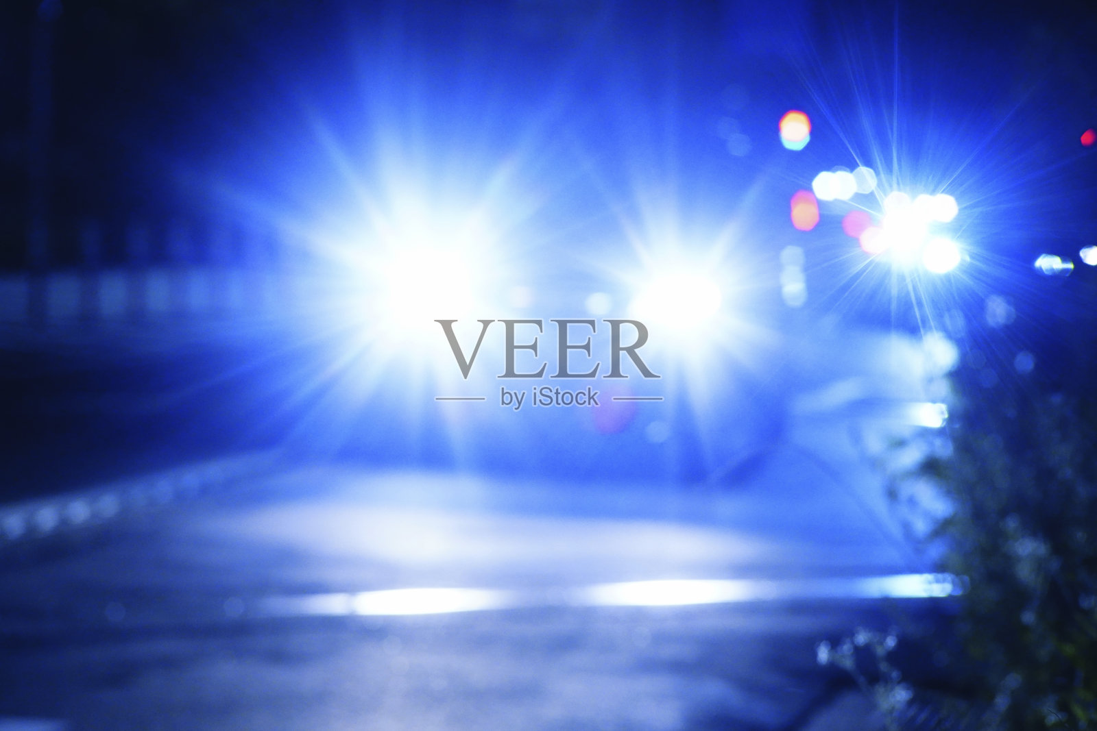 夜间交通图像模糊照片摄影图片