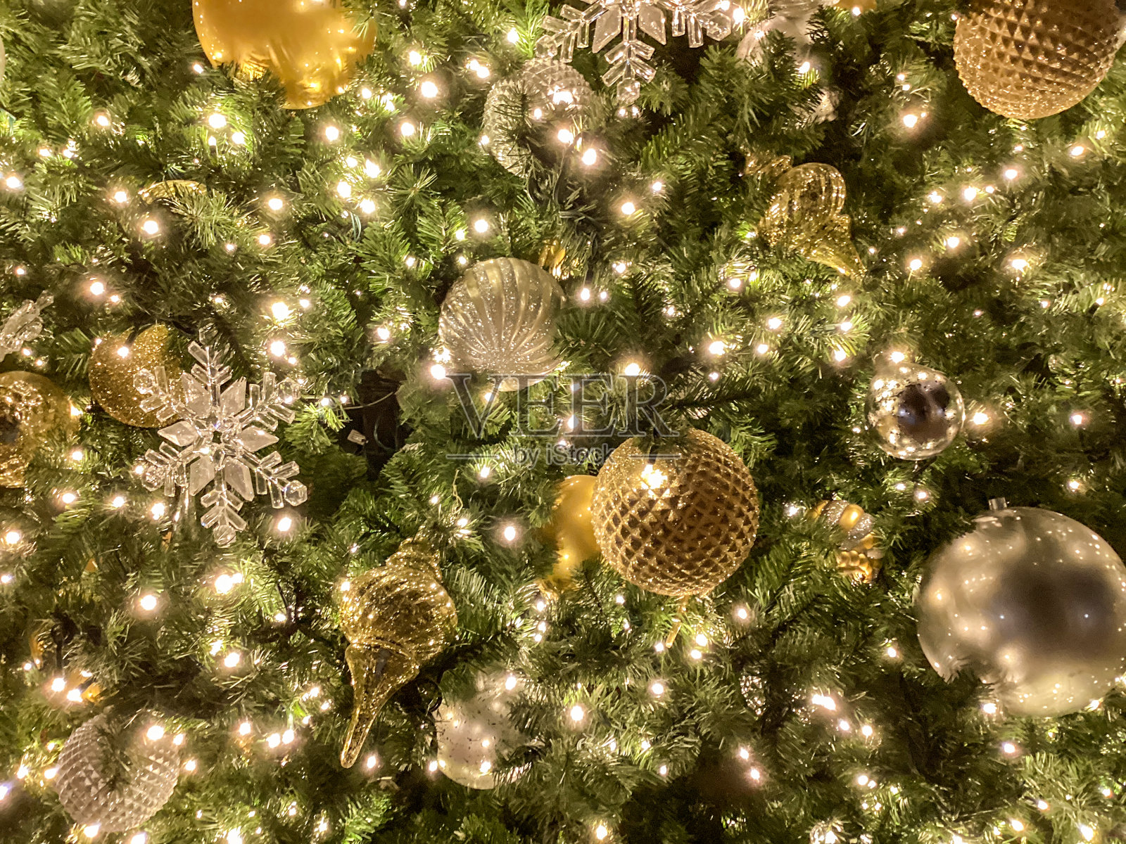 圣诞树，圣诞灯，装饰品节日背景照片摄影图片