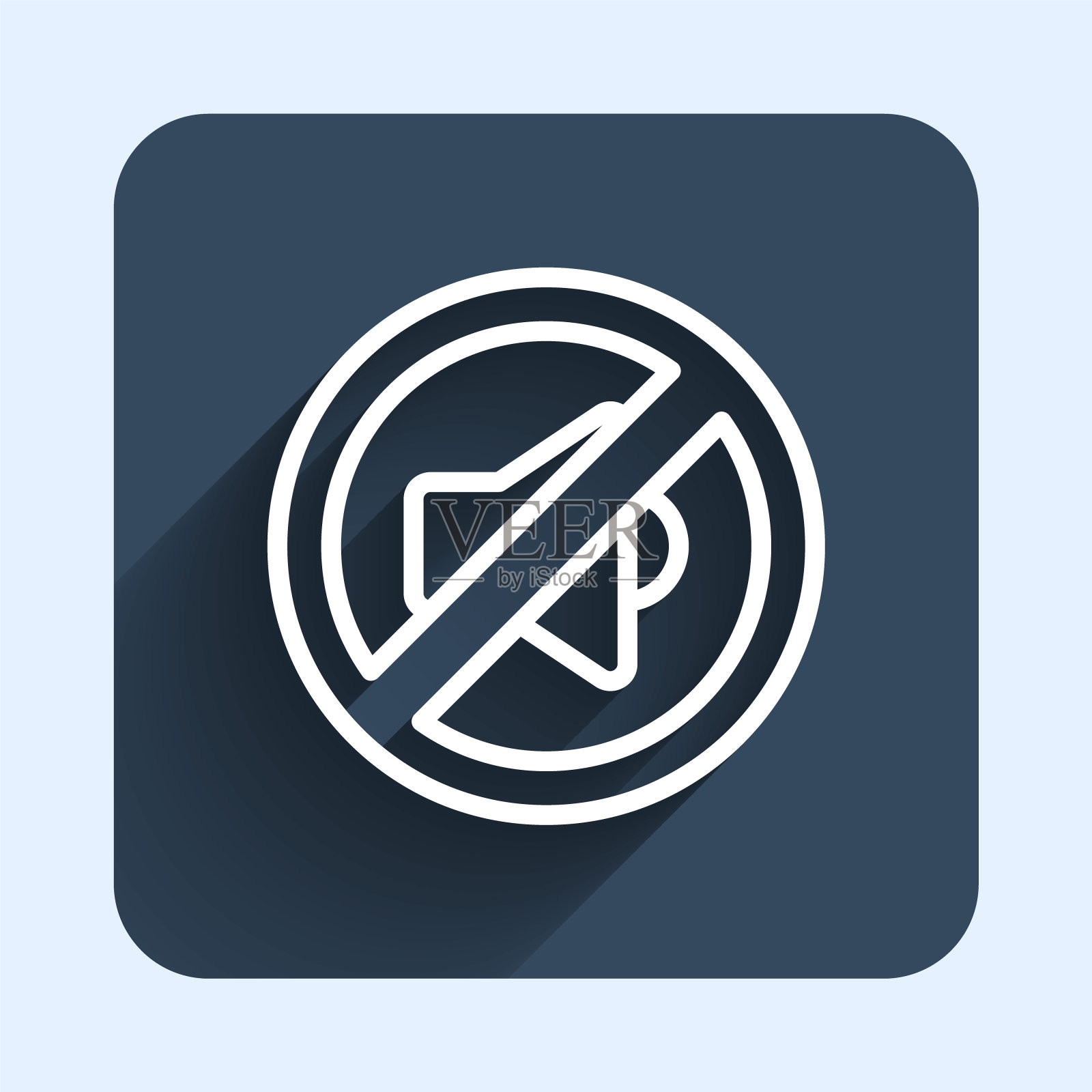 白线扬声器静音图标与长阴影背景隔离。没有声音的图标。体积的象征。蓝色方块按钮。向量图标素材