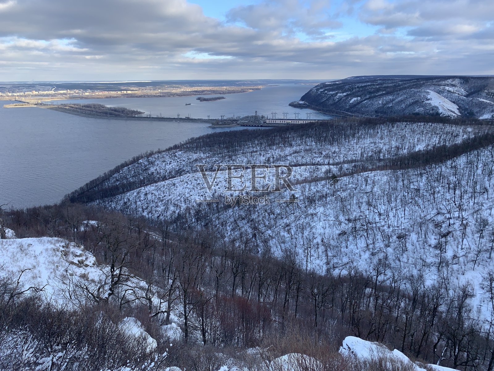 冬天的风景。自然的成分。照片摄影图片