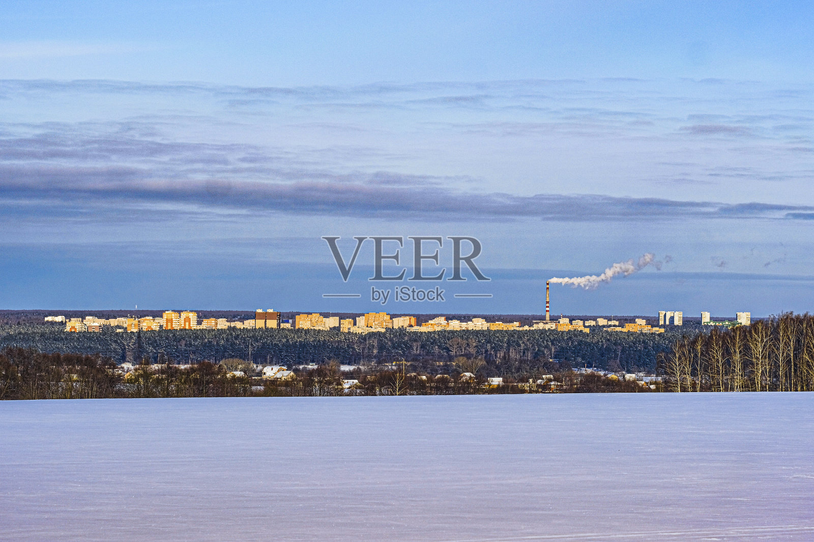 俄罗斯谢尔普霍夫市的冬季景观全景照片摄影图片