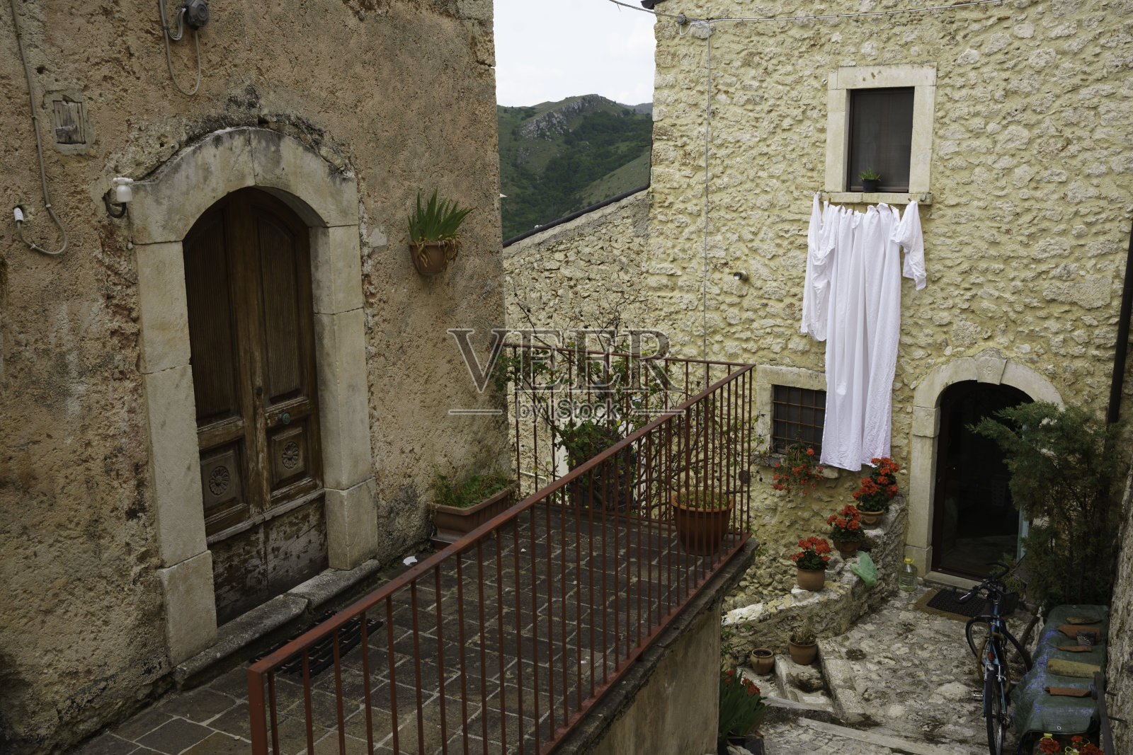 Abruzzi，桑吉村中世纪的圣斯特凡诺照片摄影图片