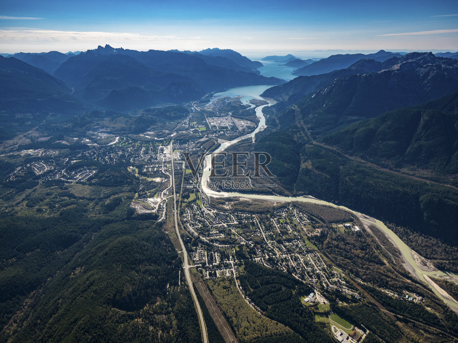 加拿大斯阔米什及周边群山航拍照片照片摄影图片