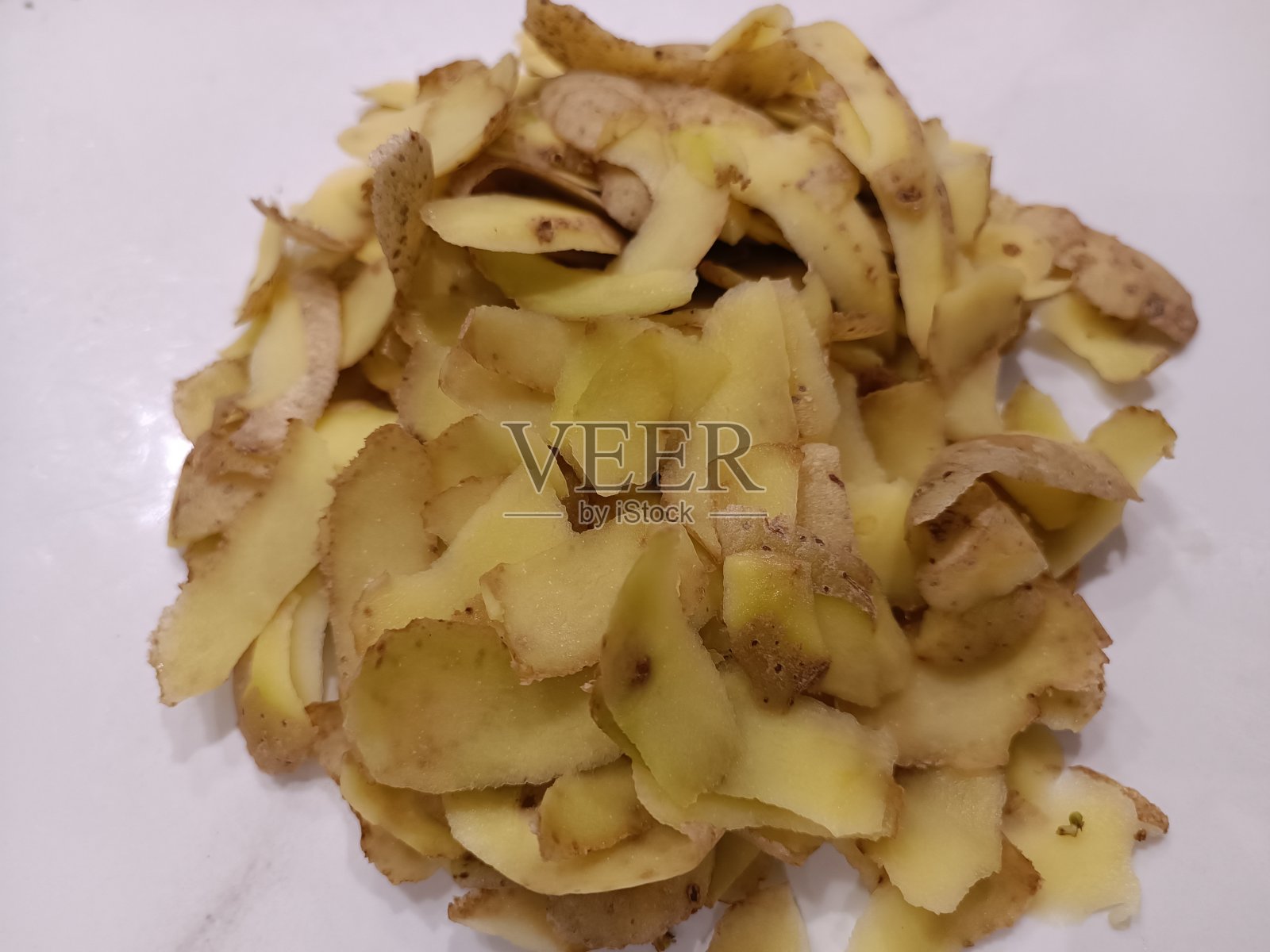 去皮的土豆照片摄影图片