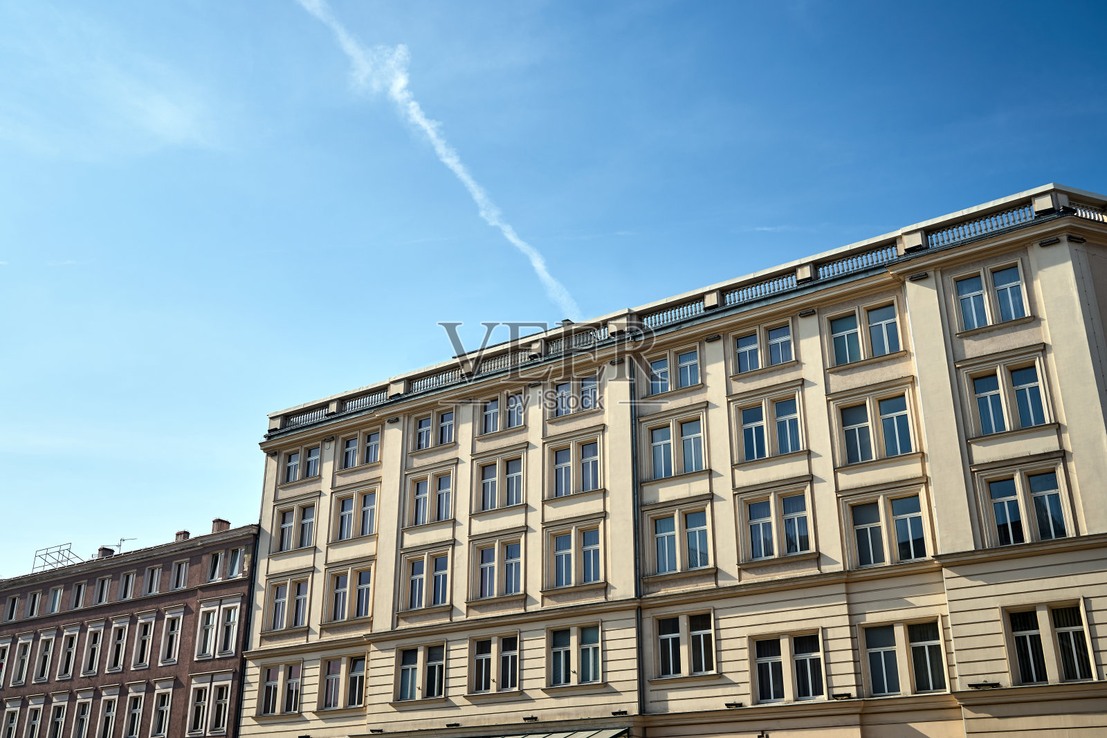 历史悠久的出租房屋的正面照片摄影图片