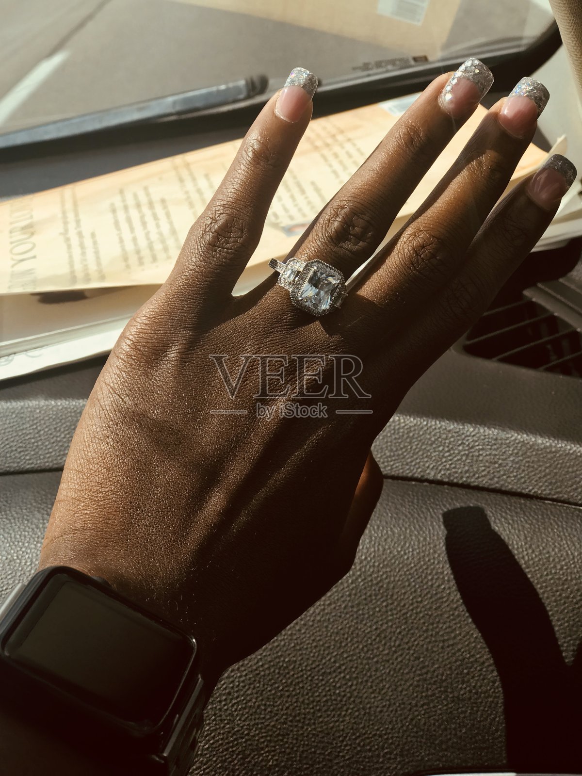 丙烯酸环指照片摄影图片