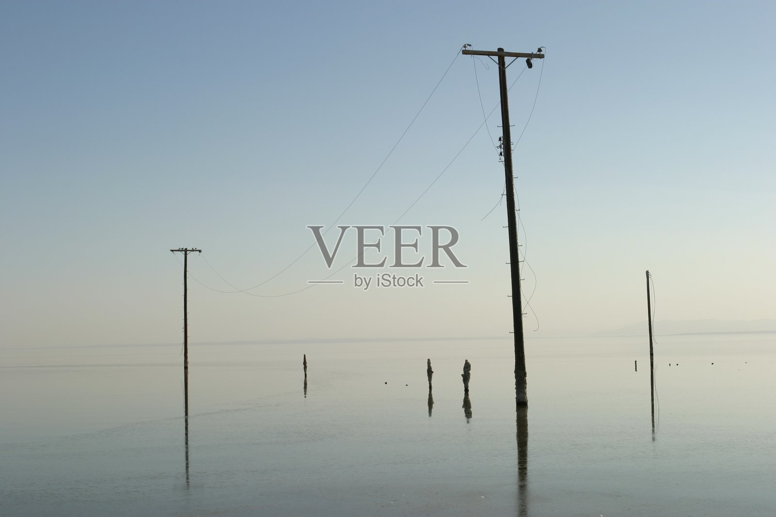 索尔顿海极点反射照片摄影图片