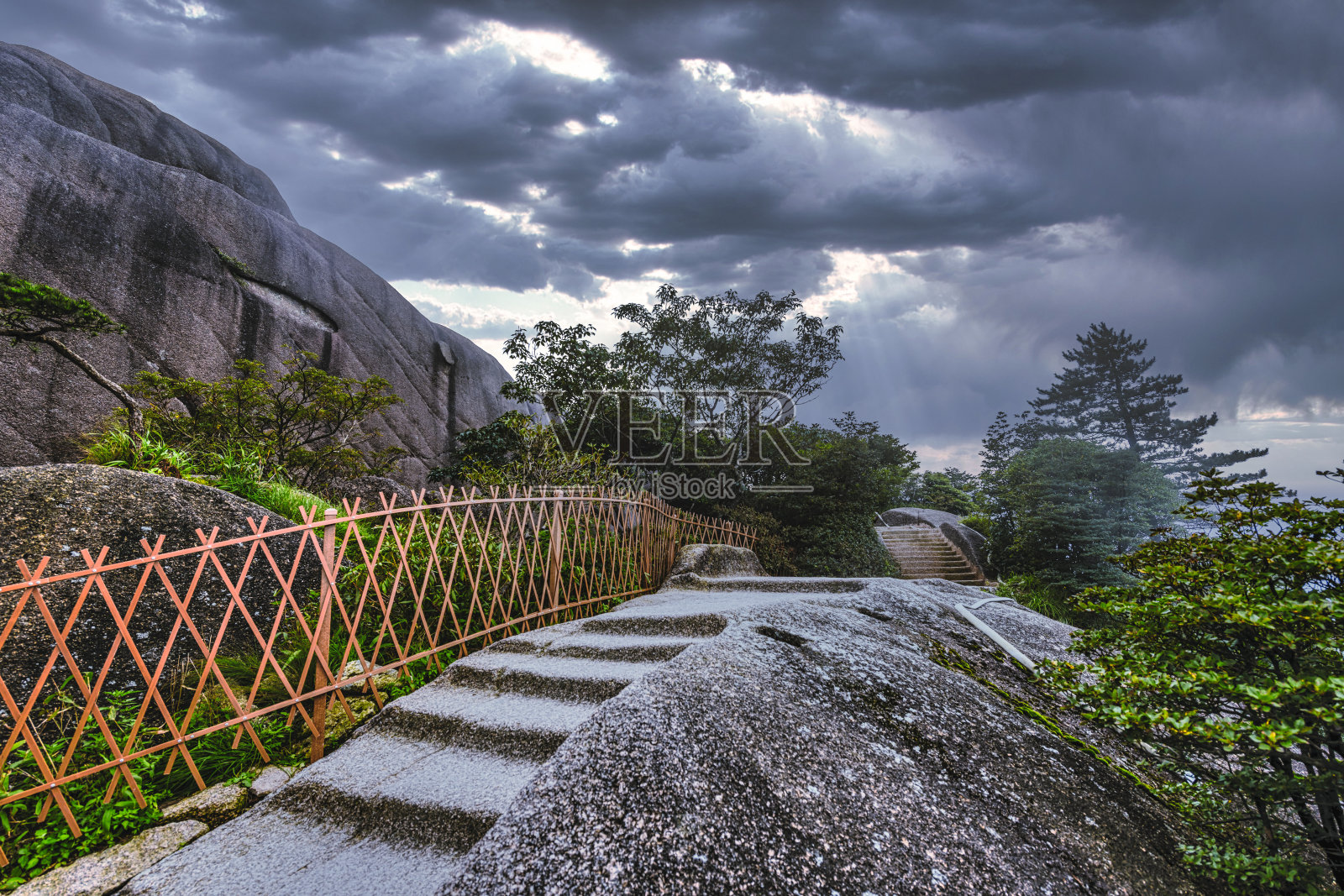 黄山的阴天照片摄影图片