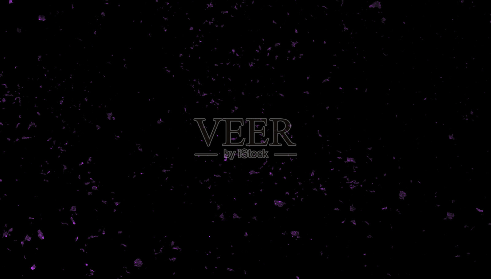 紫色在黑色的背景上闪闪发光的狂欢节五彩纸屑照片摄影图片