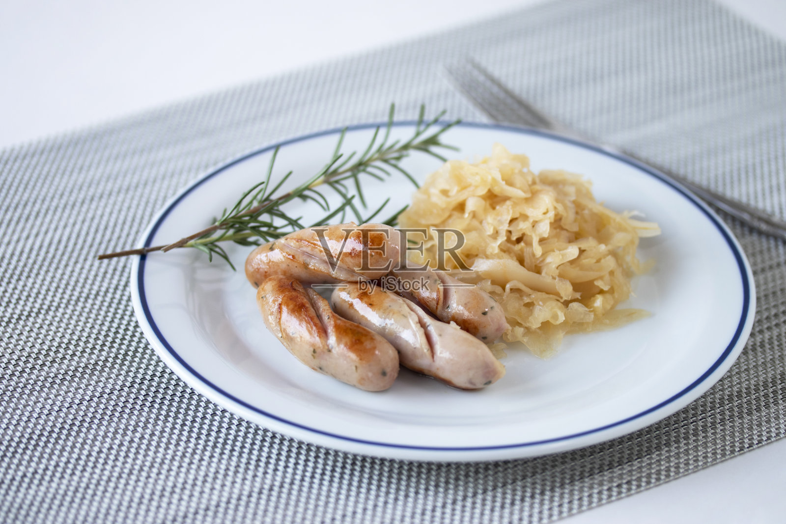 酸菜和香肠照片摄影图片