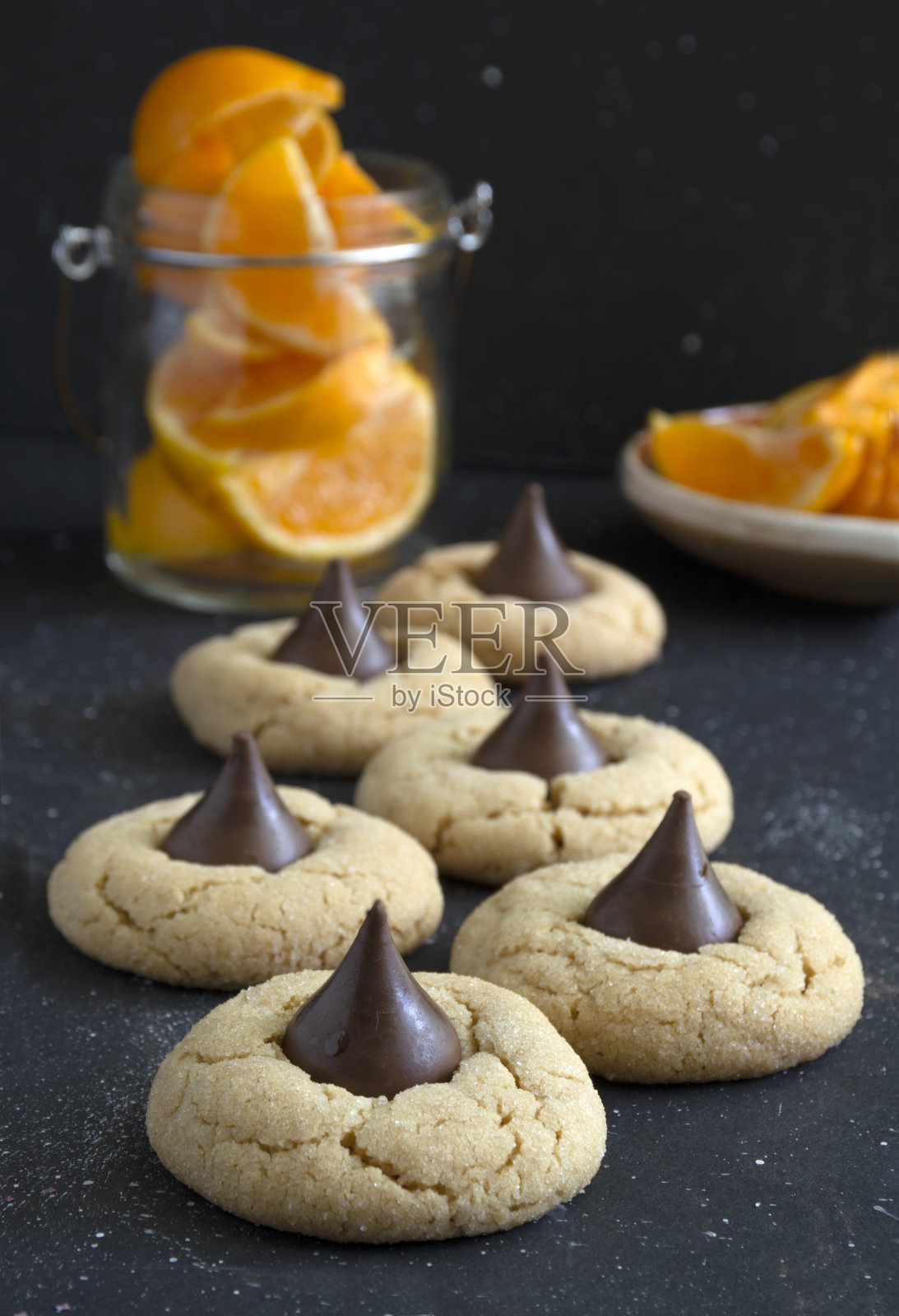 花生酱饼干配巧克力糖。花糖饼干照片摄影图片