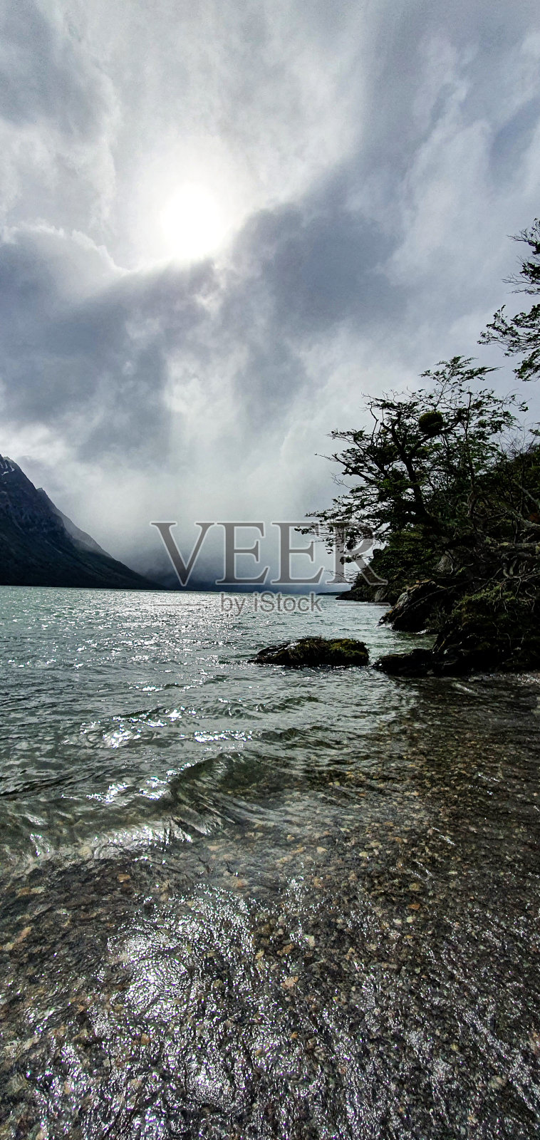 海滩上的夕阳照片摄影图片